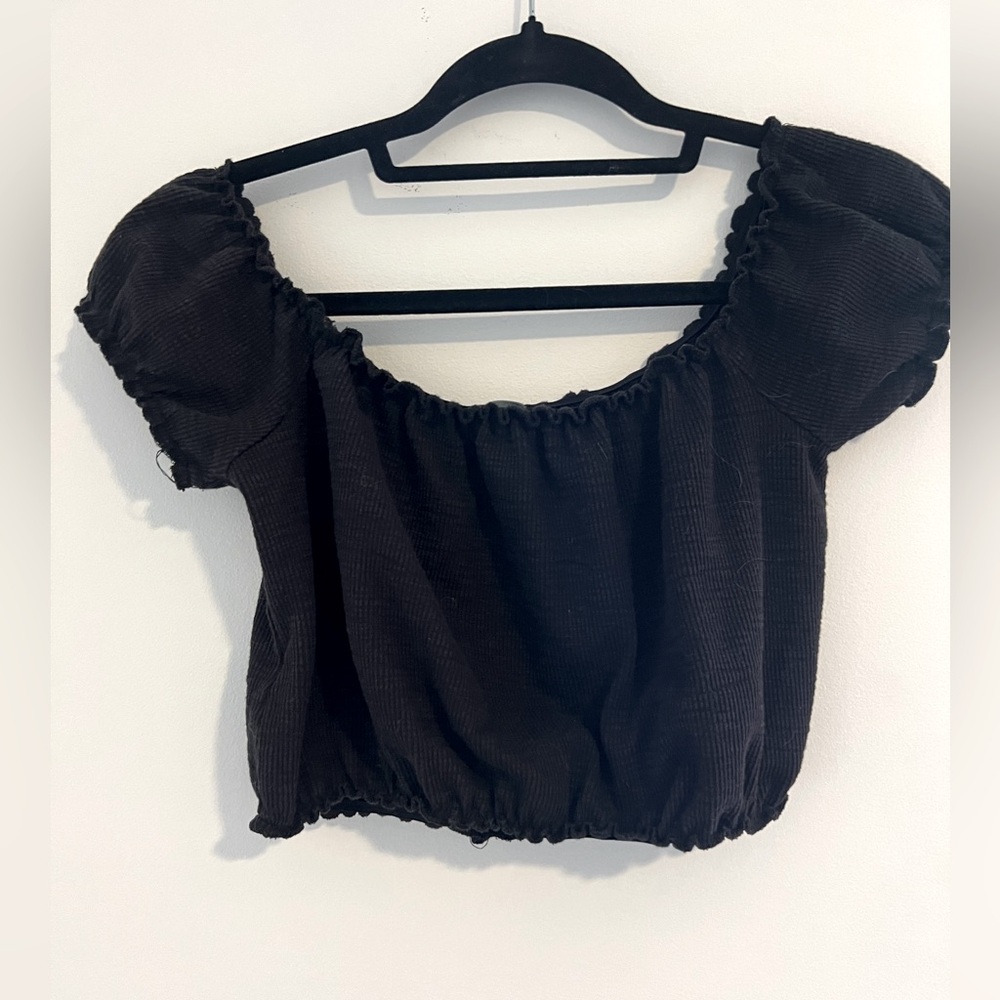 Forever 21 Black Cropped Top Large Runs Smaller